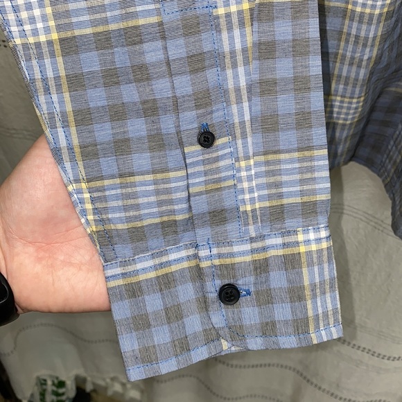 Levi’s Button up shirt - Picture 3 of 6
